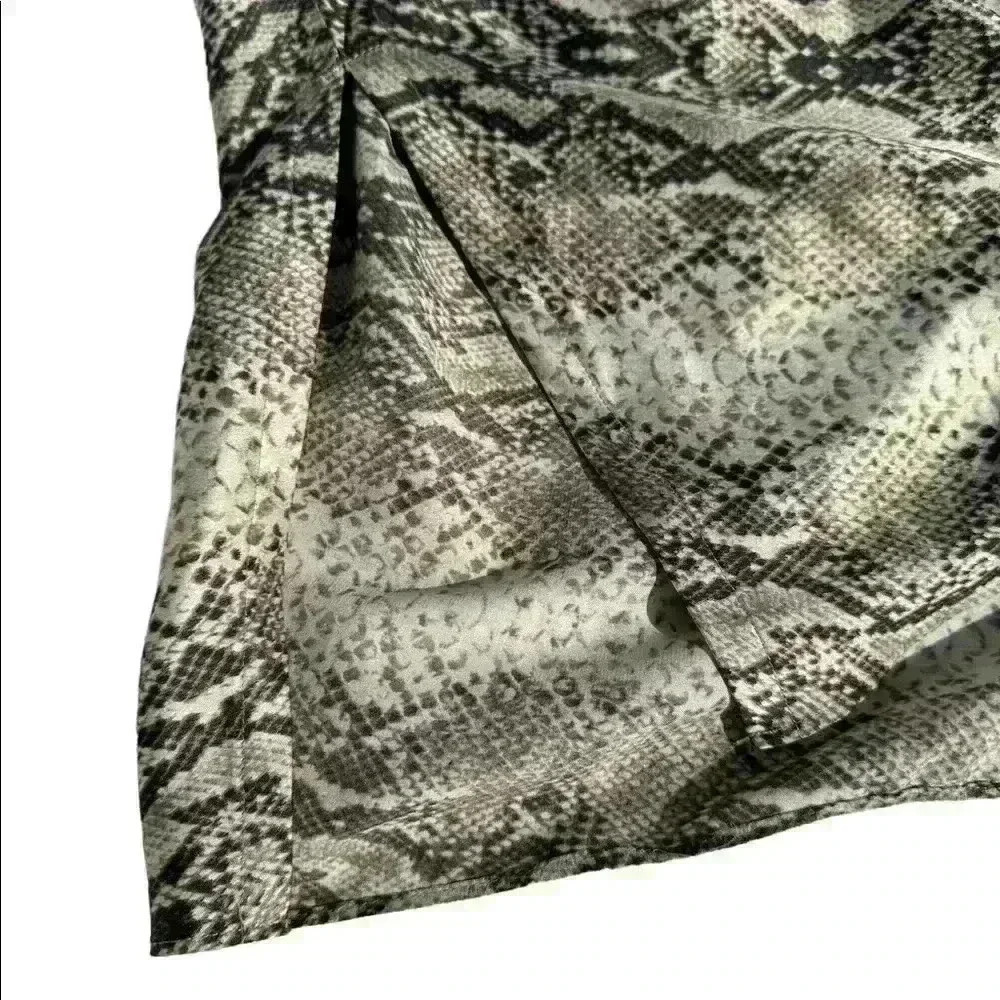 BODY BY VICTORIA SNAKE SKIN SATIN SIDE ZIP WITH RUTCH AND SLIT SIZE 6 - Picture 5 of 6